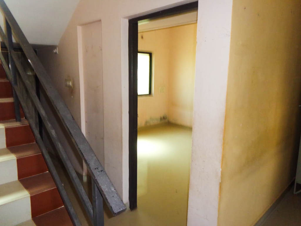 8 BHK Individual House for sale in Sahajanand Park Land, Middle Class Locality. Property is located in Mirzapar Village. Bhuj — photo 14