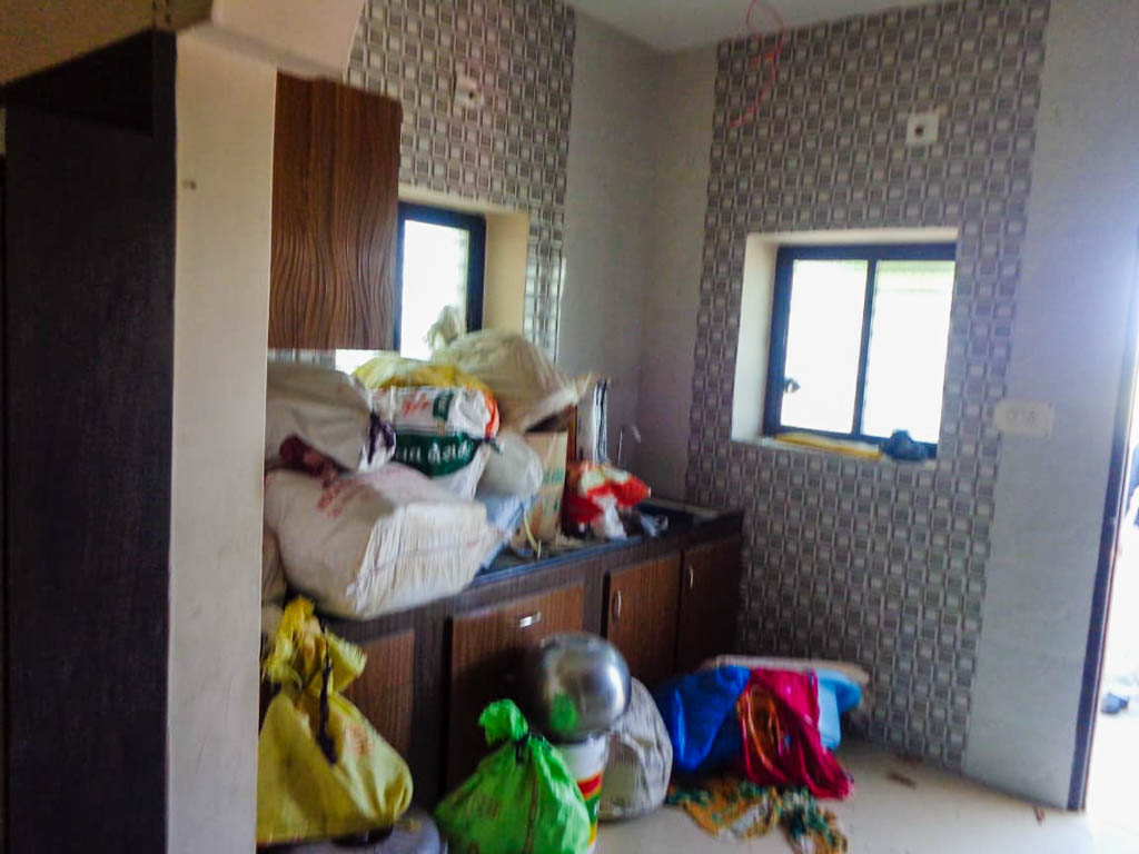 8 BHK Individual House for sale in Sahajanand Park Land, Middle Class Locality. Property is located in Mirzapar Village. Bhuj — photo 17