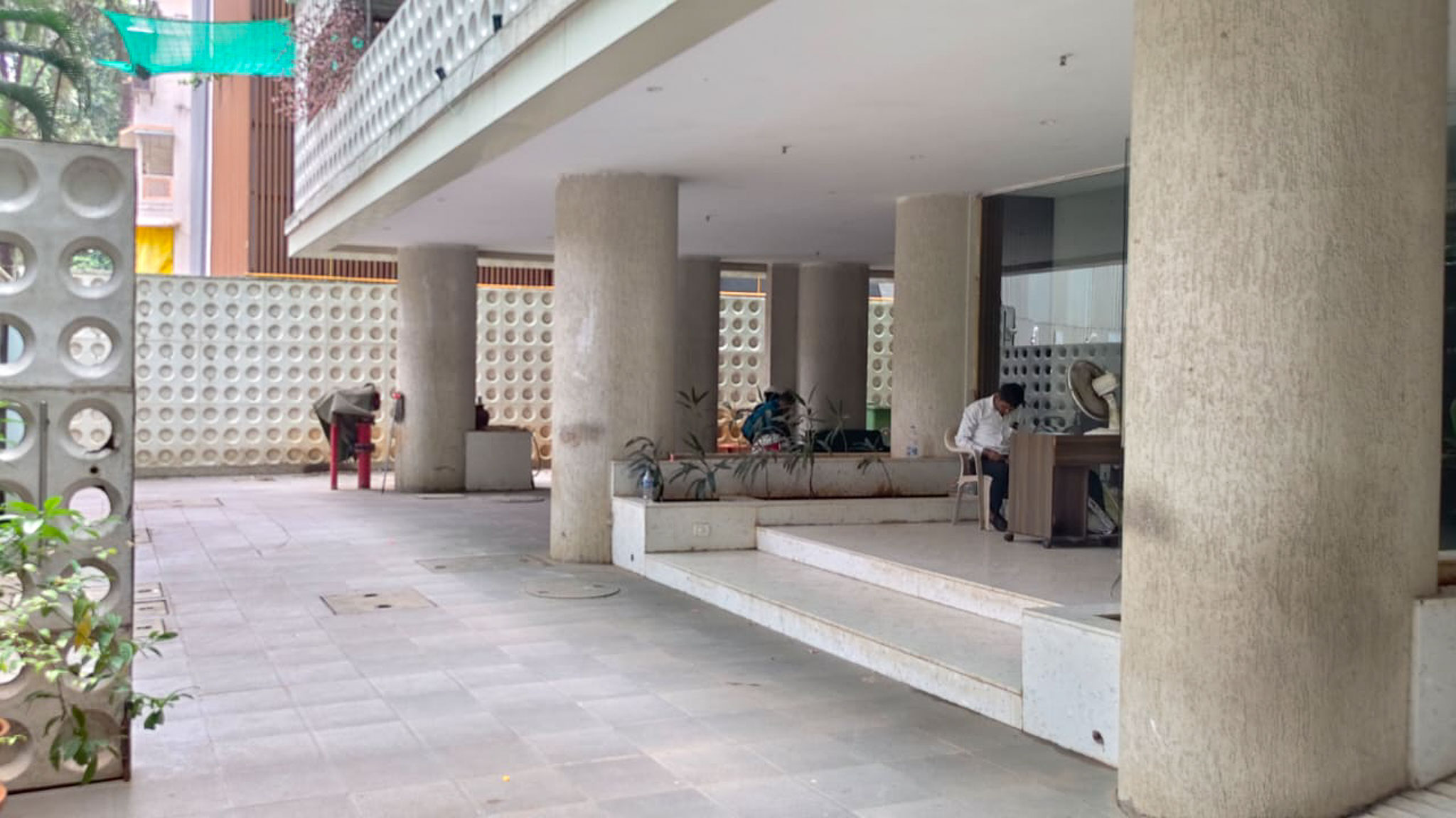 7 BHK Flat for sale in Shree Krishna Niwas, Matunga Mumbai — photo 4