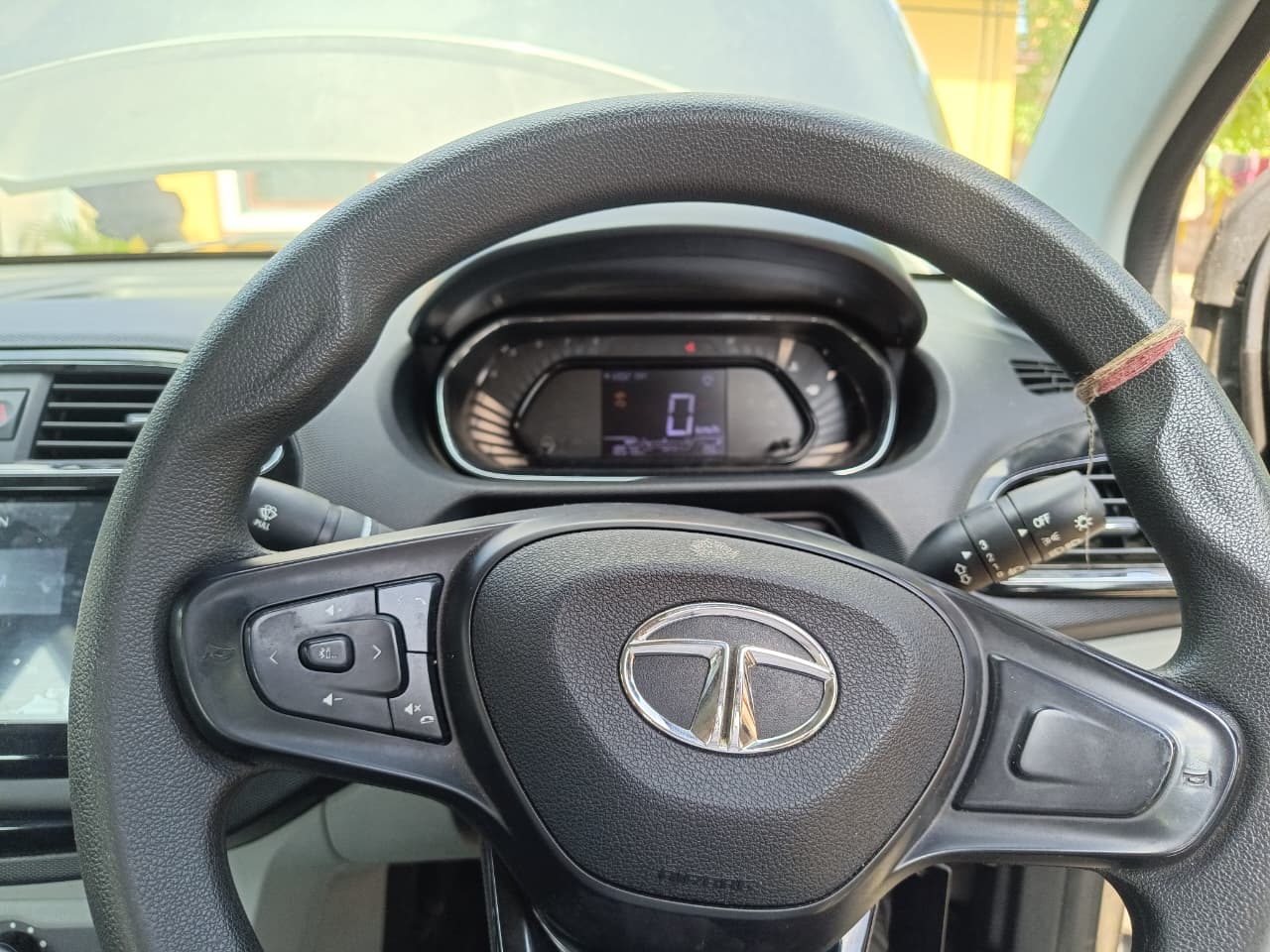 2023 Tata Tiago XT / XT(O) MT Hatchback 18578 km 3 years for sale in JAMMU Jammu — photo 2