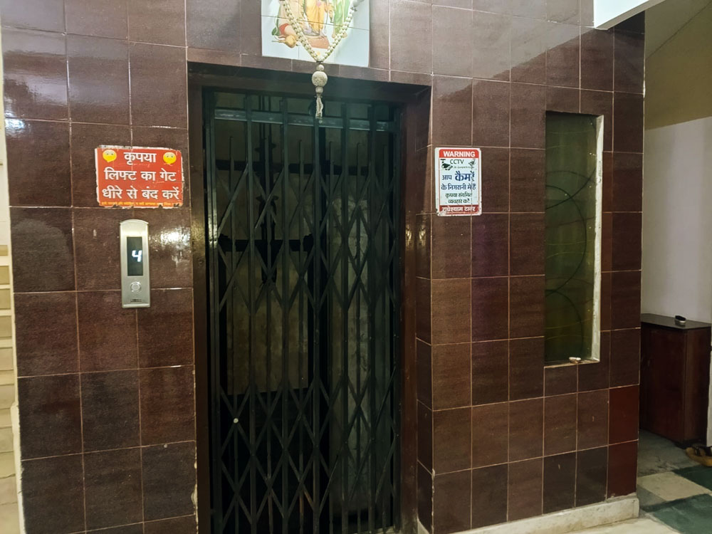 1500 square feet Flat for sale in Samta colony Raipur