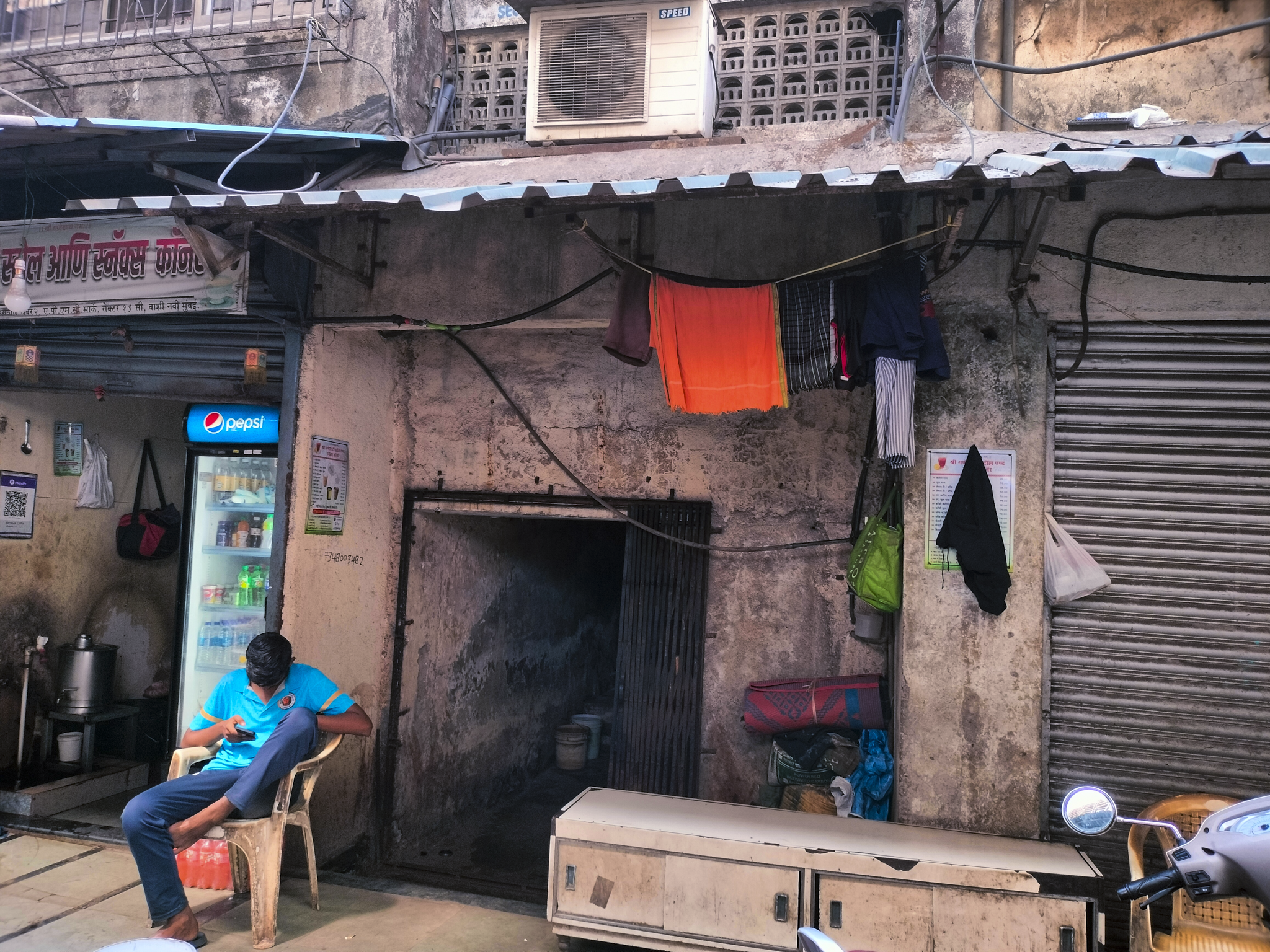 906 square feet Godowns for sale in VASHI Navi Mumbai — photo 1