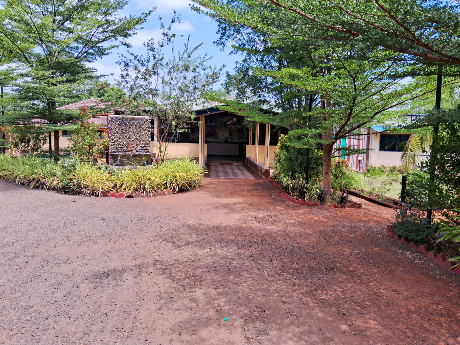 Shops for sale in Devrukh — photo 10