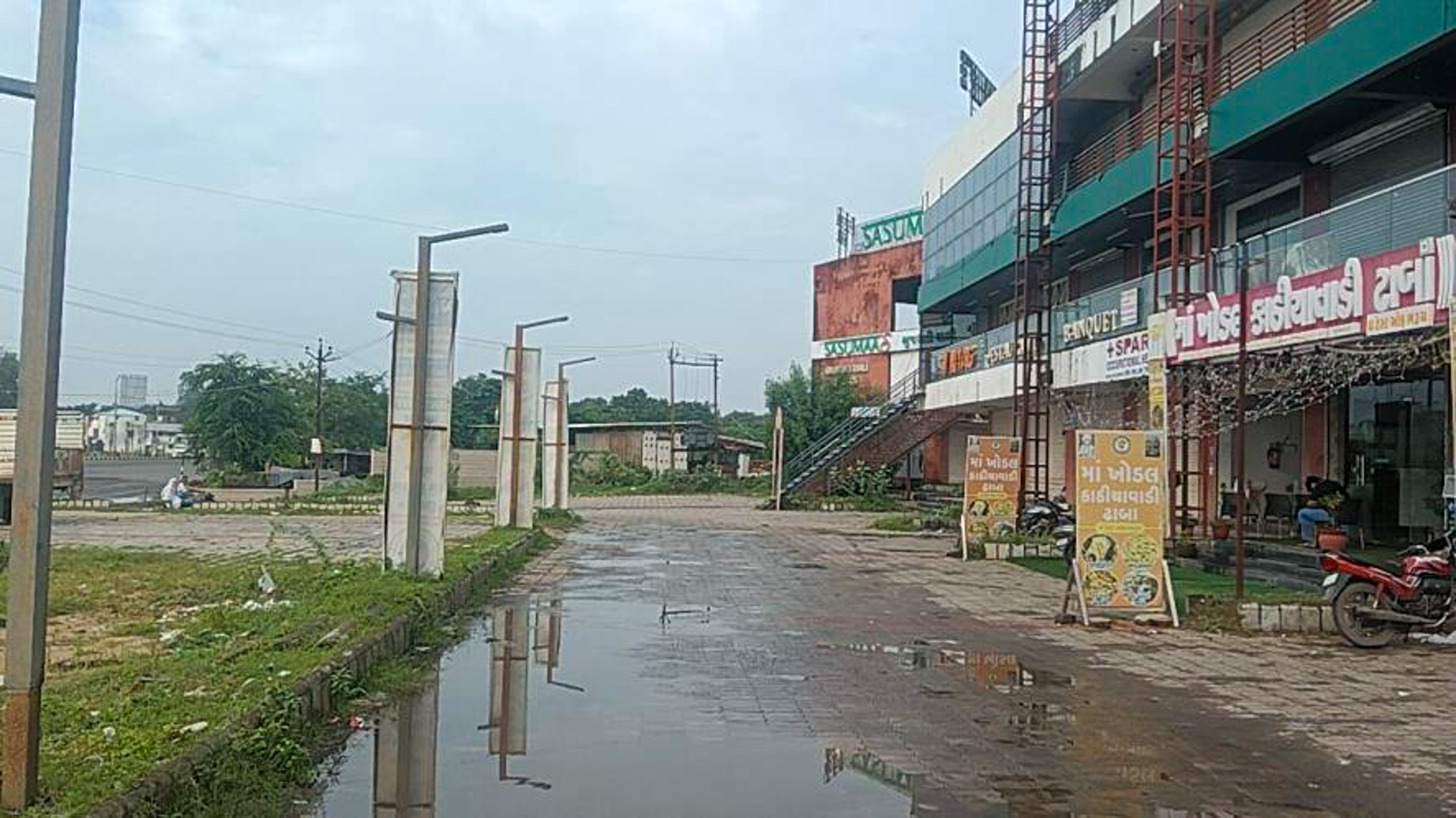 115.52 square meter Shops for sale in GIDC Halol 2