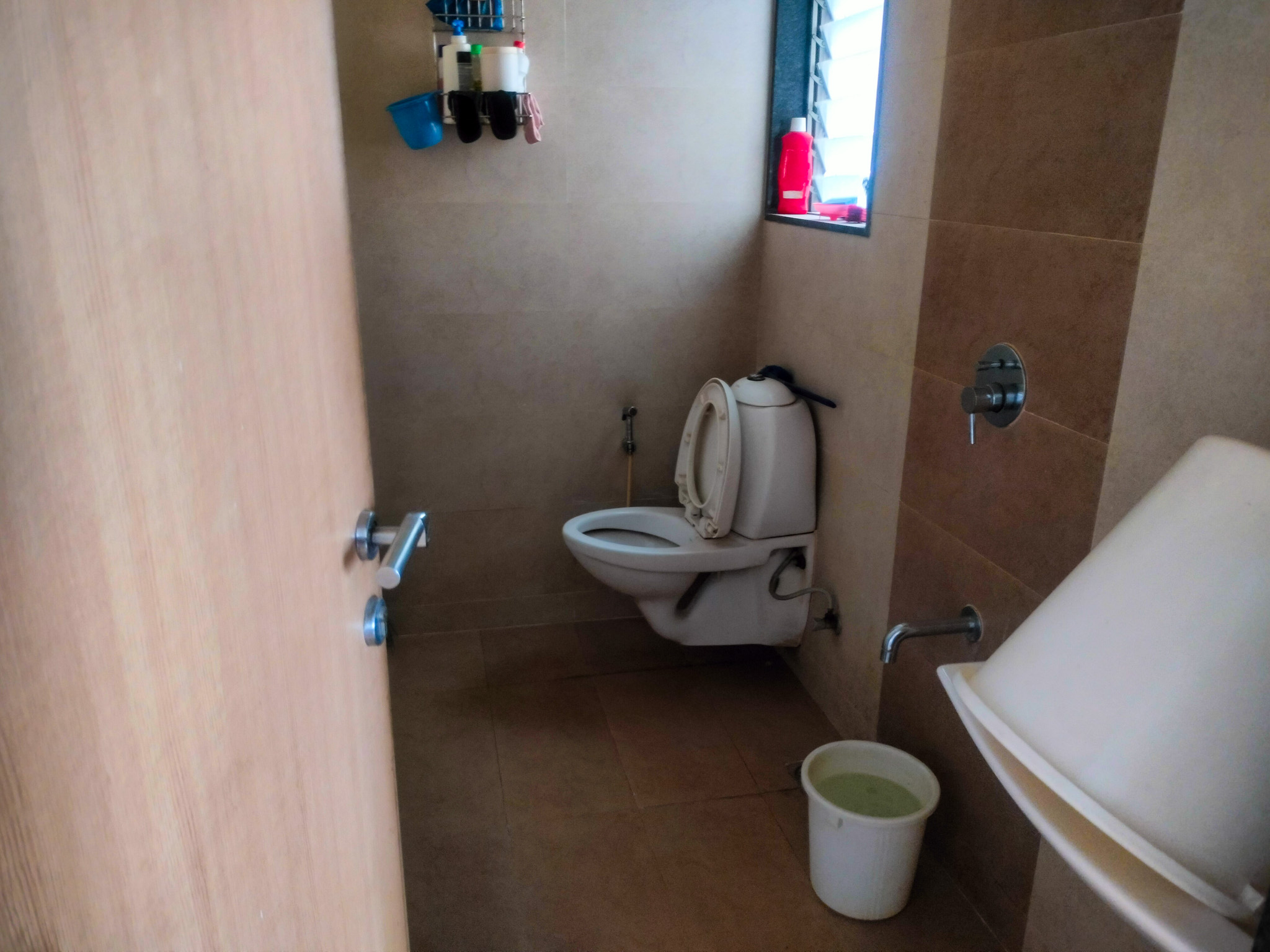 2 BHK Flat for sale in MAHALAXMI tOWER, MAHALAXMI TOWER Mumbai — photo 3