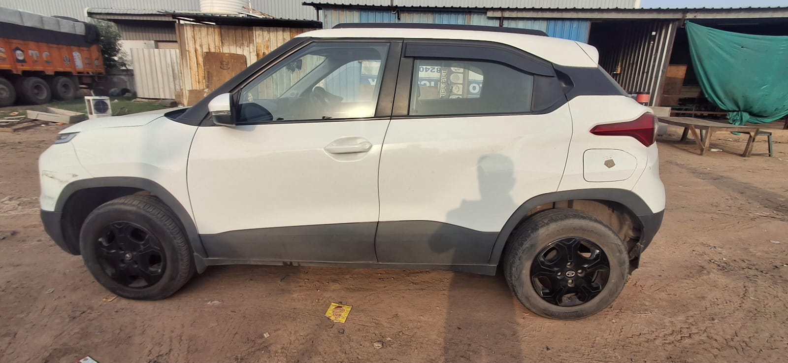 2023 Tata Punch Pure MT SUV 17256 km 2 years for sale in VISHAL PARKING Ahmedabad — photo 3