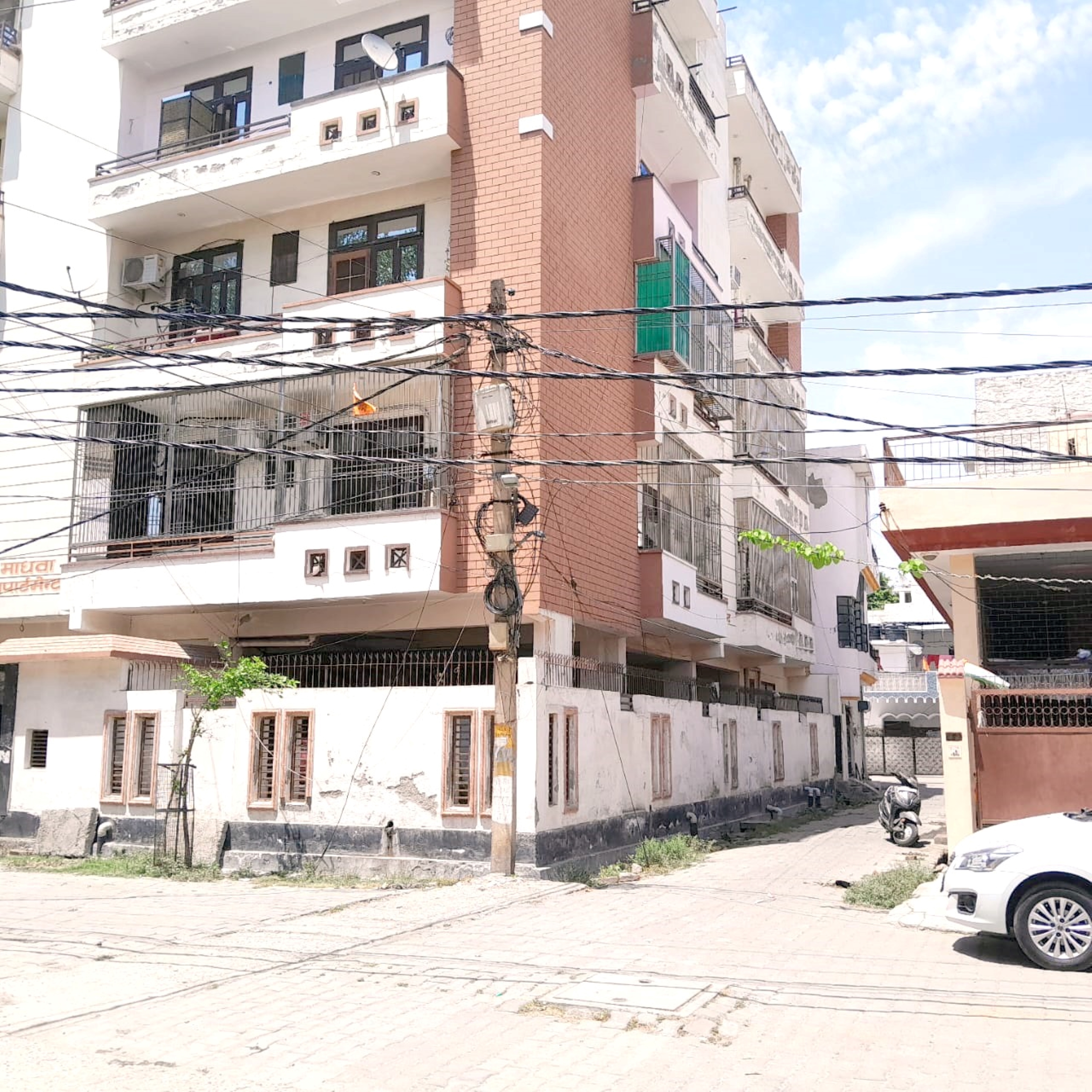 Flat for sale in Aligarh