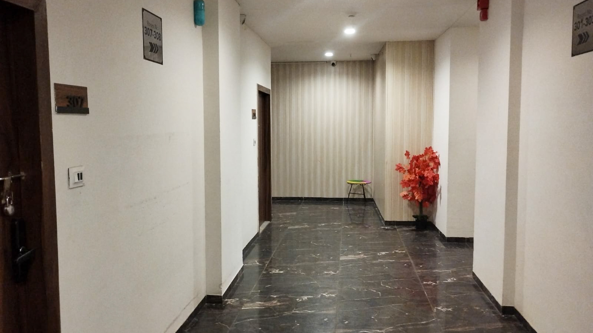 1531.08 square meter Hotel for sale in Scheme known as "SAI SAPPHIRE SQUARE", Chandkheda, Gandhinagar-382424, Gujarat. Gandhinagar. — photo 2