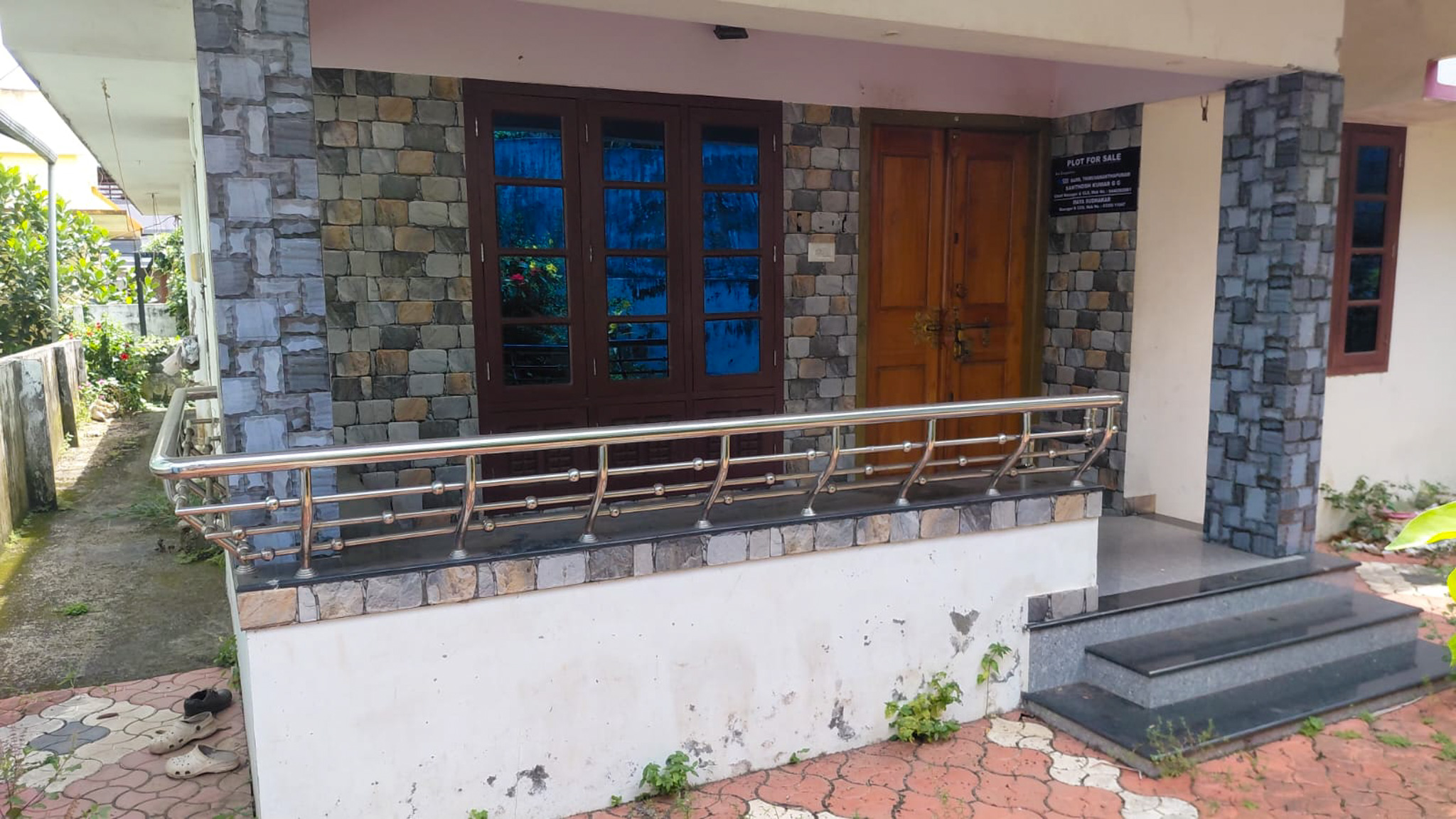 2 BHK Individual House for sale in SREENATH AND ASWATHY, Near Anthiyoorkonam Junction Malayinkeezhu — photo 2