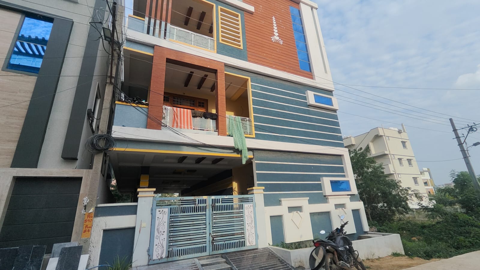 1949 square feet Individual House for sale in Hyderabad — photo 2
