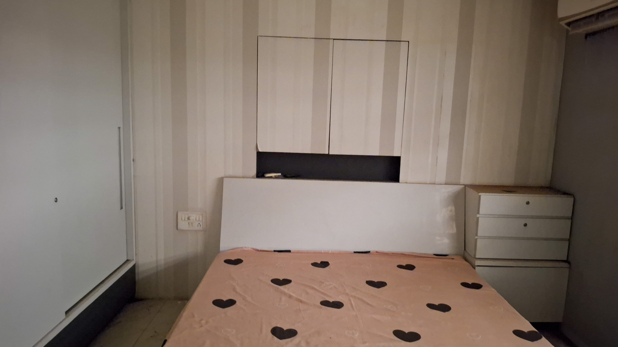 1460 square feet Flat for sale in Vadodara — photo 2