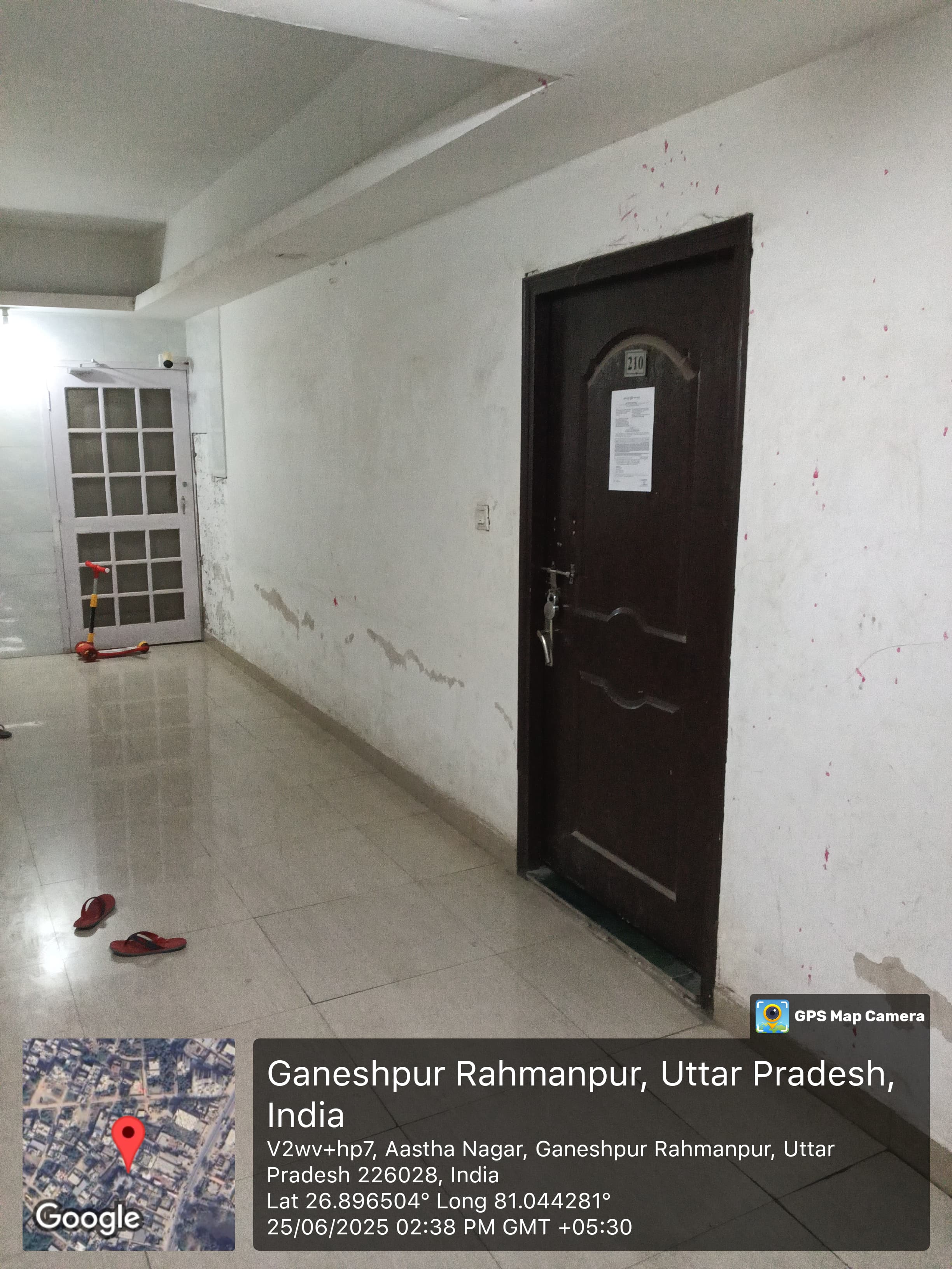 Flat for sale in Chinhat — photo 1
