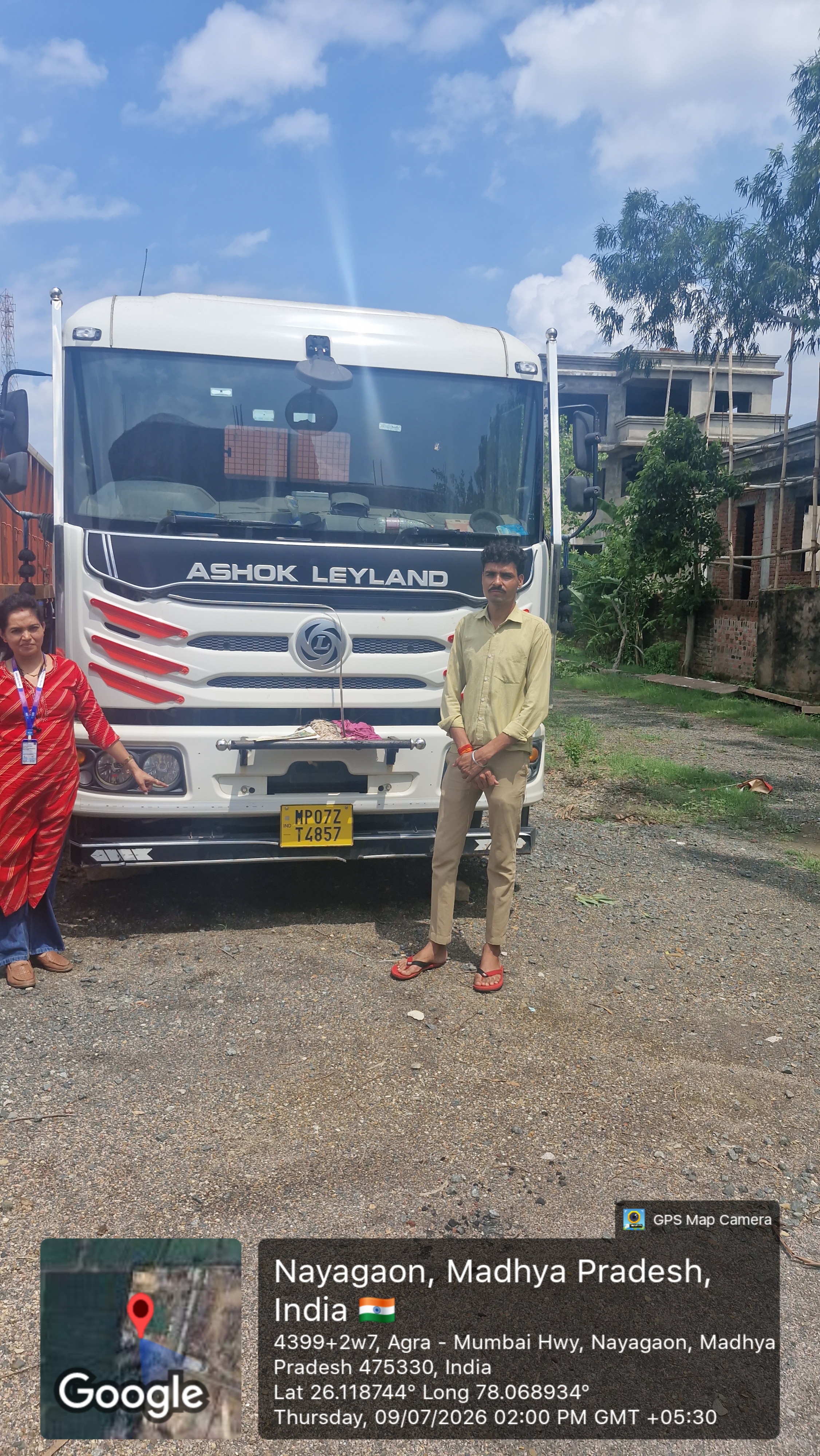Commercial Vehicle Truck No. MP07ZT4857 (Ashok Leyland) for sale in Gwalior (M.P.) Gwalior — photo 1