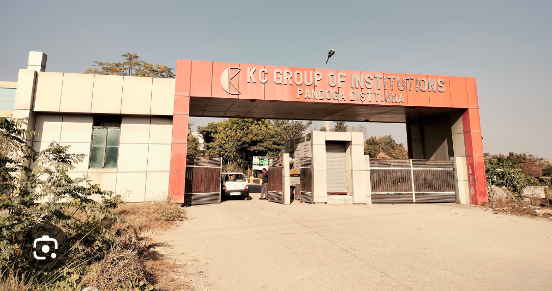 13600.39 square yard Office for sale in Una