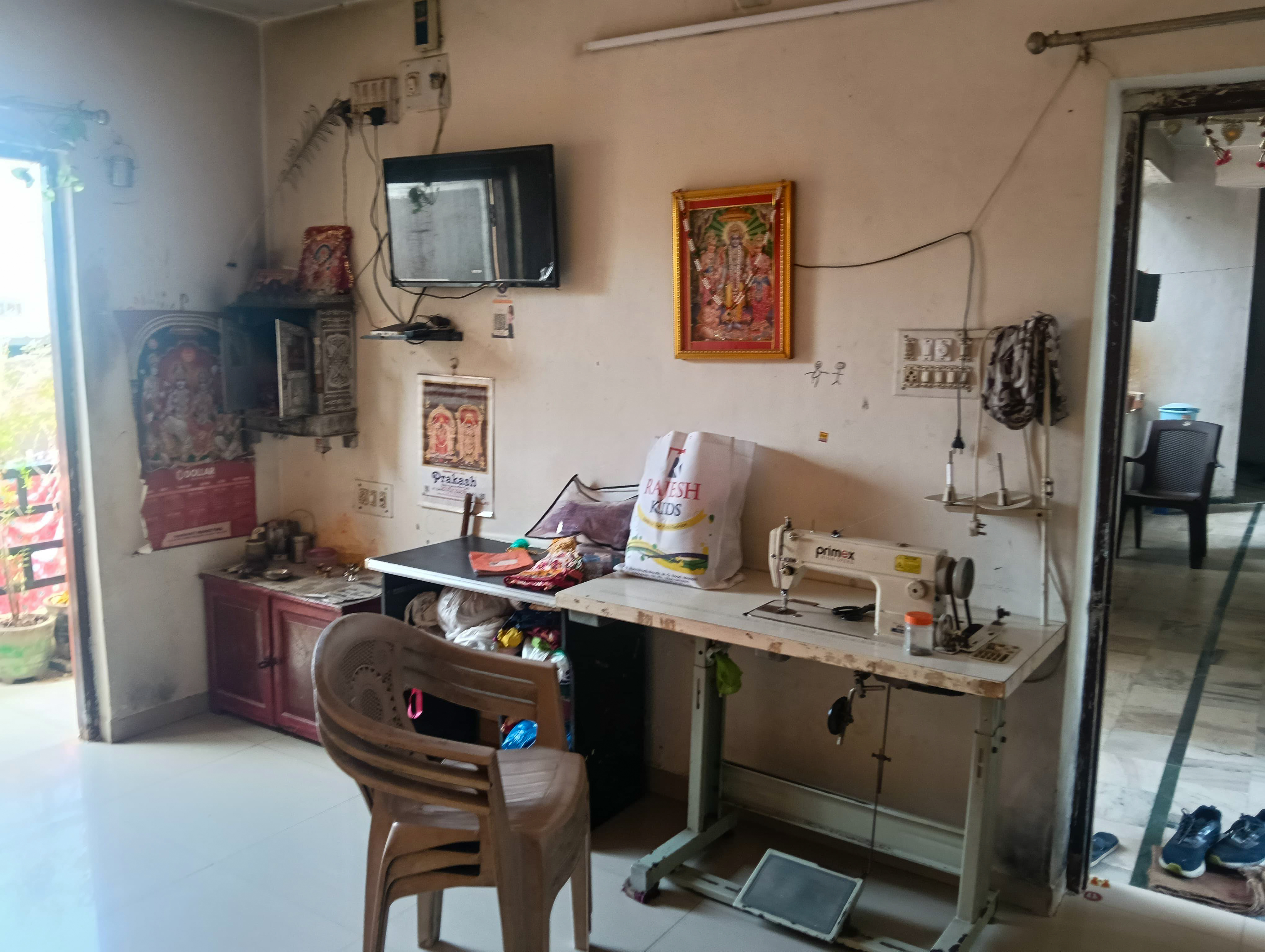 264.04 square feet Shops for sale in SAYAJIGANJ Vadodara — photo 2