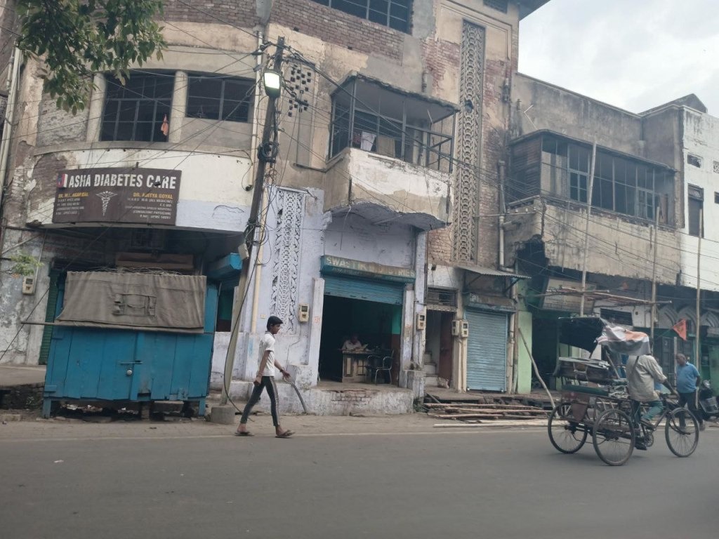 Flat for sale in Agra — photo 1