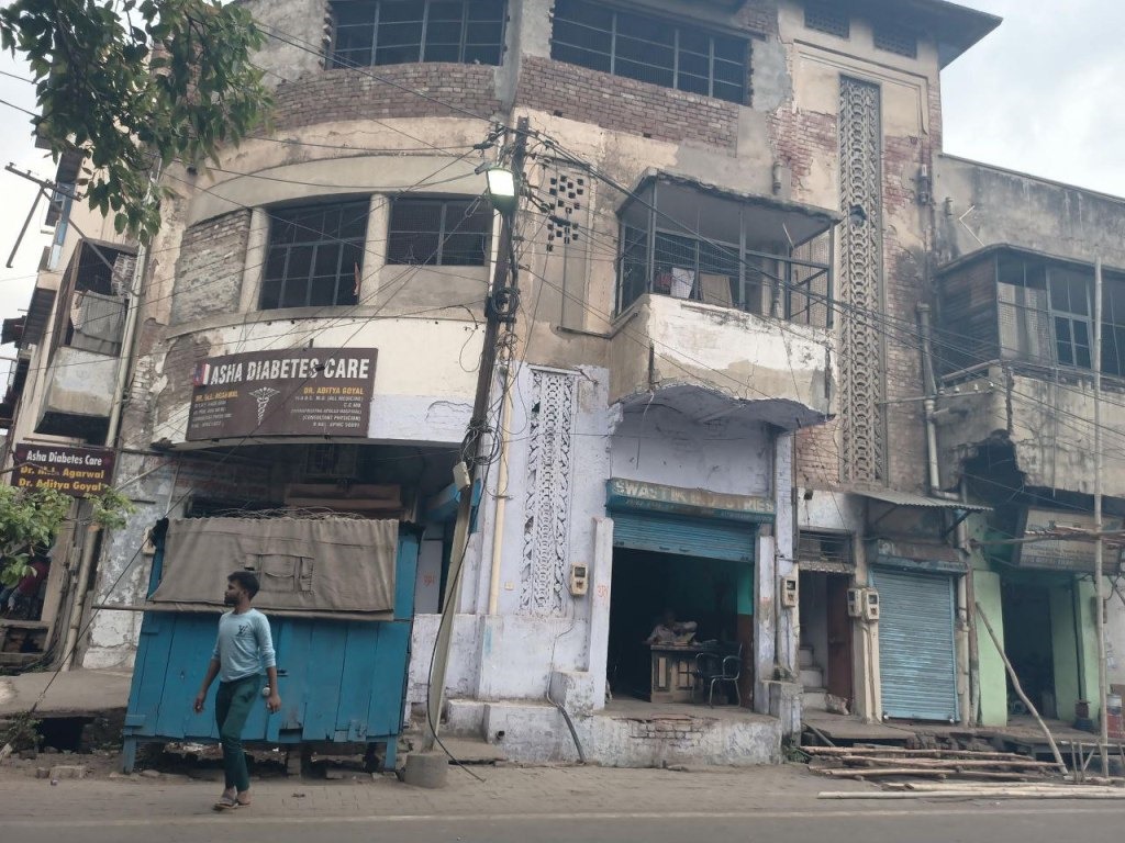 Flat for sale in Agra — photo 4