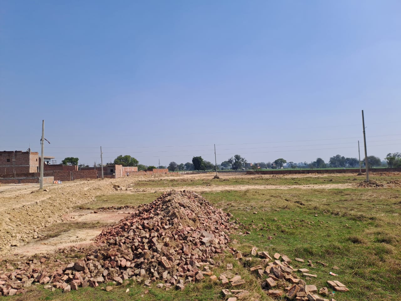 Plot for sale in Hathras — photo 1