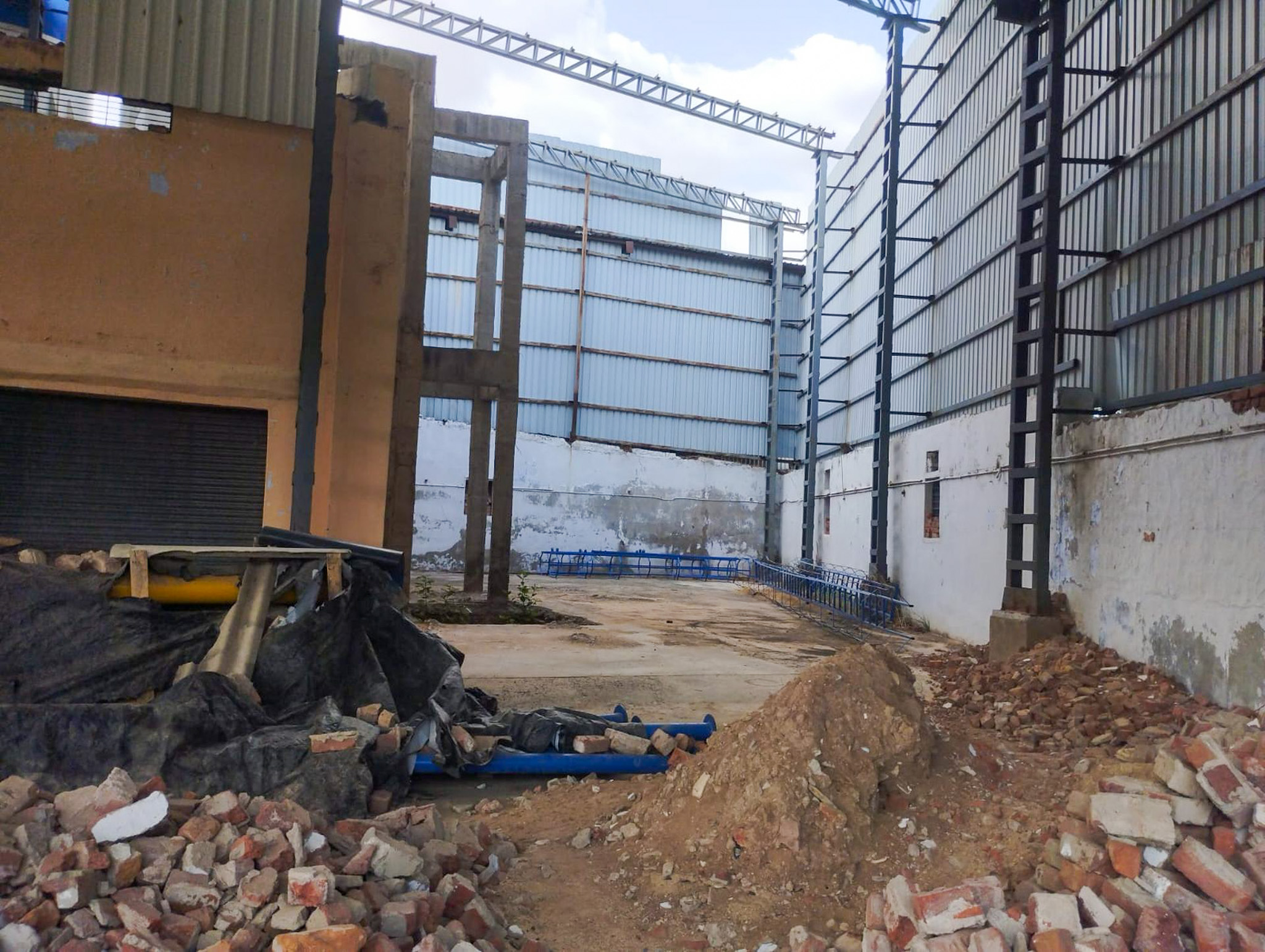 Industrial Plot with Factory Building for sale in VILLAGE BUDASAN, KADI, MEHSANA Kadi — photo 4