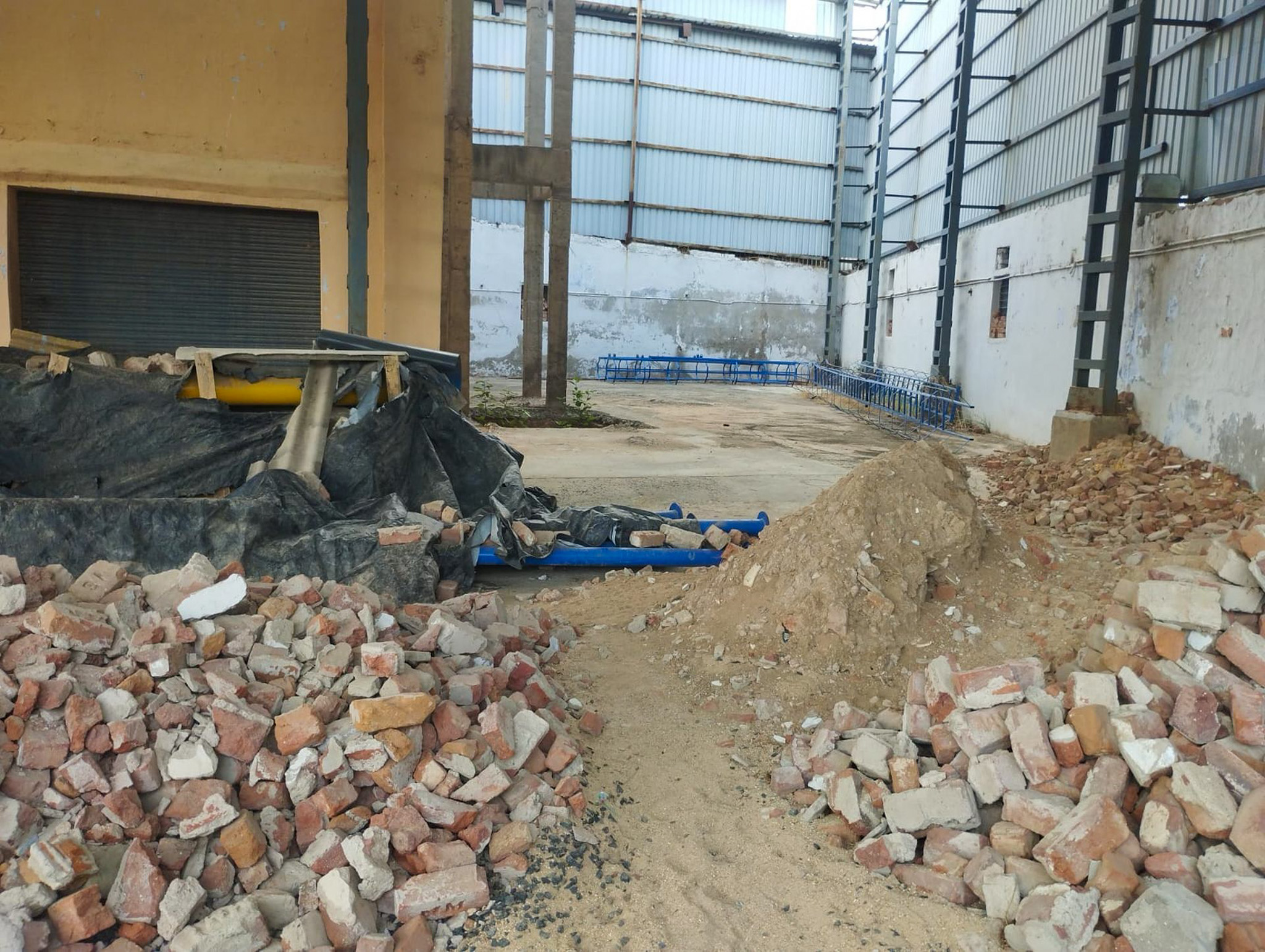 Industrial Plot with Factory Building for sale in VILLAGE BUDASAN, KADI, MEHSANA Kadi — photo 9