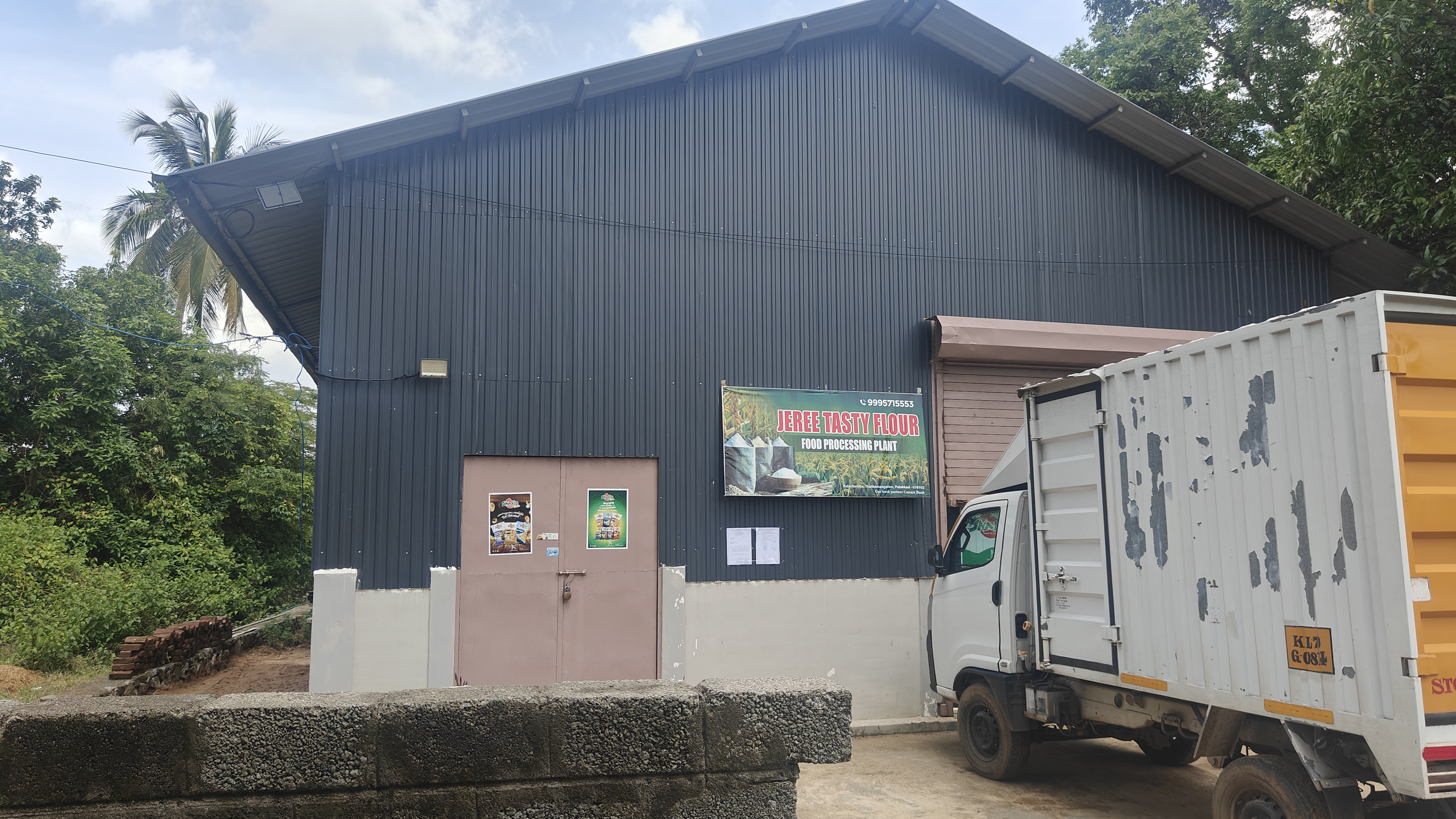 161.23 square meter Industrial Shed for sale in TATHAMANGALAM PUDUNAGARAM Chittur Thathamangalam — photo 4