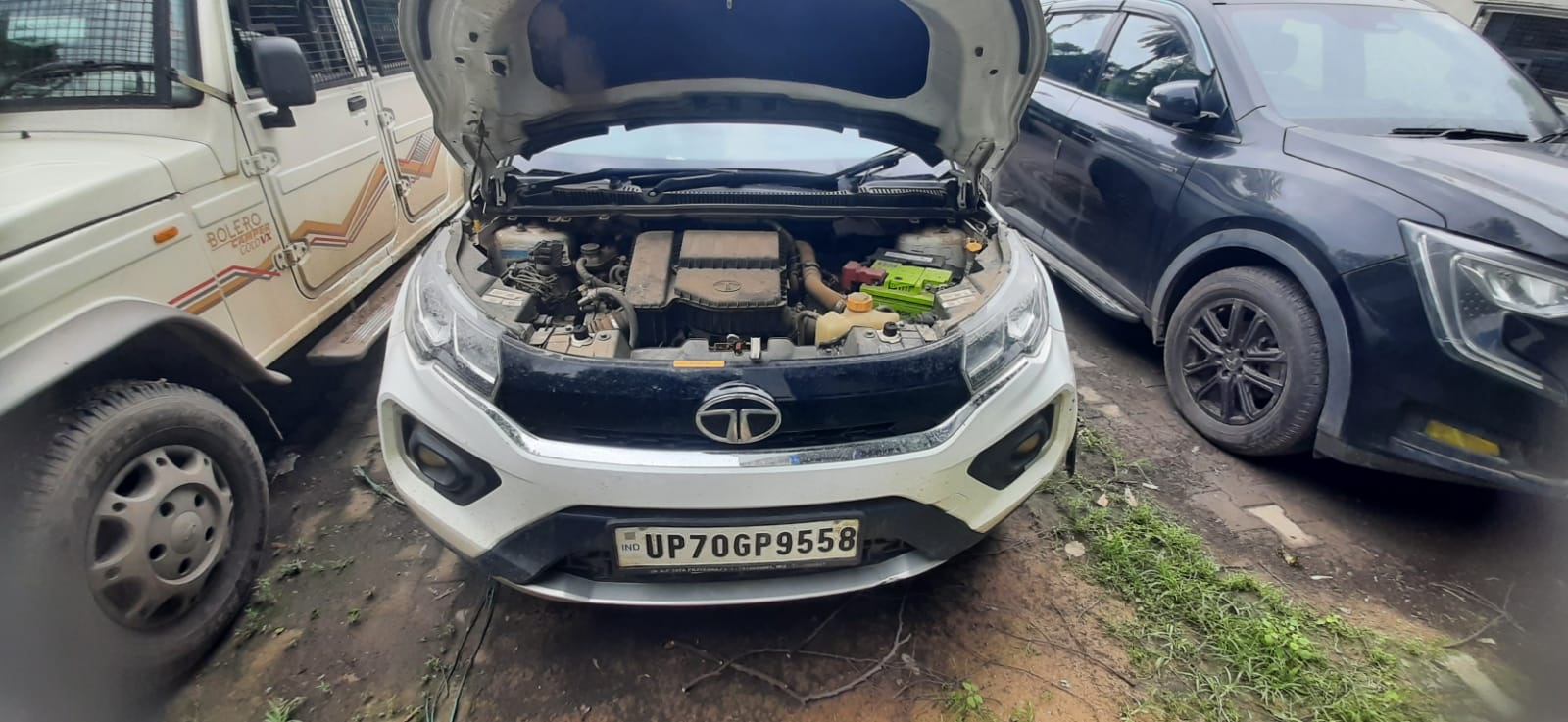 2023 Tata Nexon XZ Diesel MT SUV 28187 km 3 years for sale in SBI MAIN BRANCH PRAYAGRAJ, KUTCHERY ROAD, PRAYAGRAJ-211002 Prayagraj — photo 3