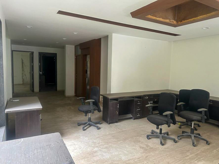 627.09 square meter Bungalow for sale in Vastrapur Ahmedabad — photo 8