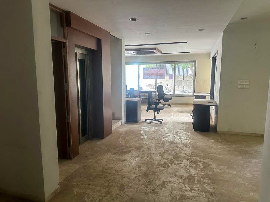 627.09 square meter Bungalow for sale in Vastrapur Ahmedabad — photo 10
