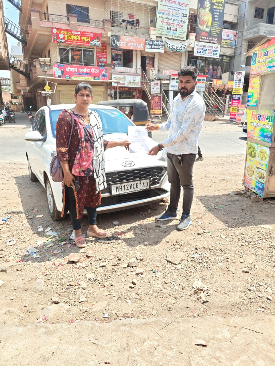 2022 Hyundai Aura SX Plus CNG Sedan 32452 km 3 years for sale in KESNAND Pune — photo 3