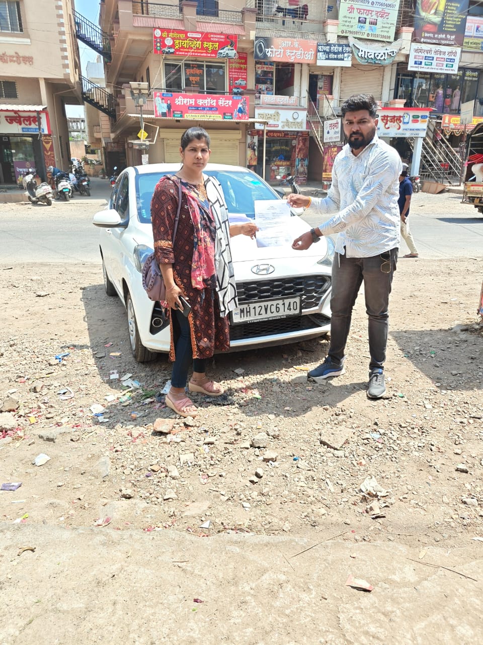 2022 Hyundai Aura SX Plus CNG Sedan 32452 km 3 years for sale in KESNAND Pune — photo 4