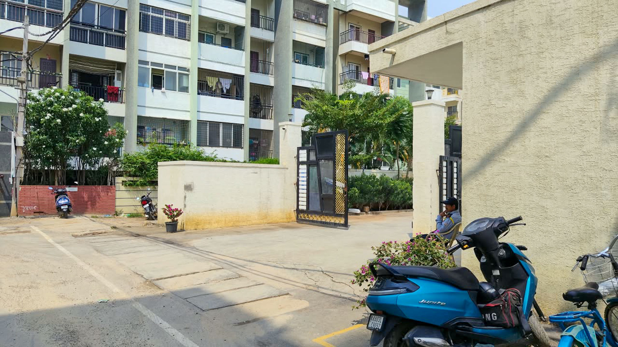 3 BHK Flat for sale in SAMHITA ROYAL SPLENDOR, Seegehalli, Basavanapura, KR Puram Bengaluru — photo 2