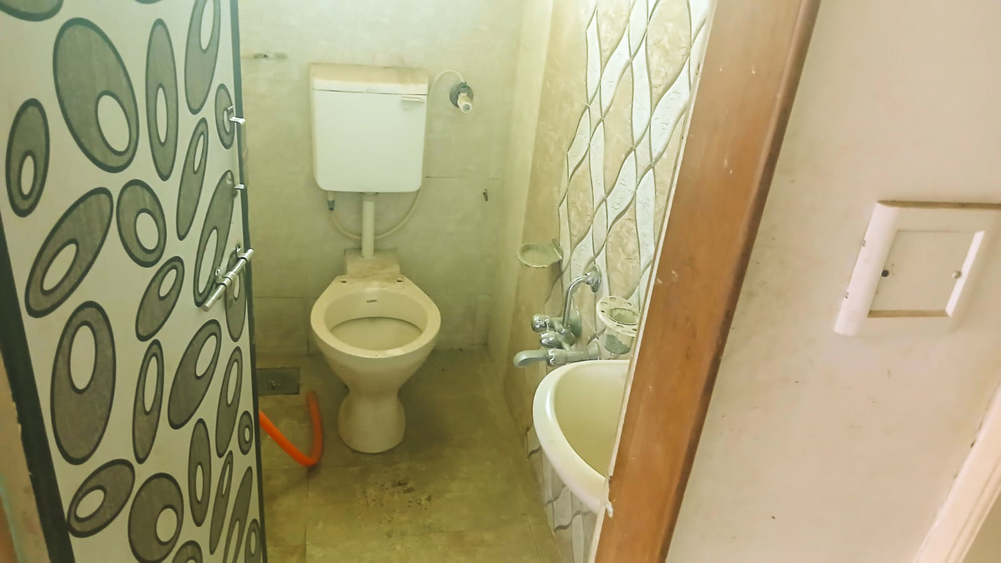 100.3 square meter Flat for sale in Radhe Krishna Apartment, Urban Porbandar — photo 11