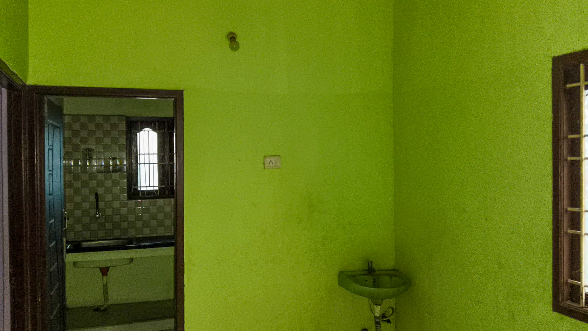 2 BHK Flat for sale in AVAILABLE, Madhavaram Chennai — photo 1
