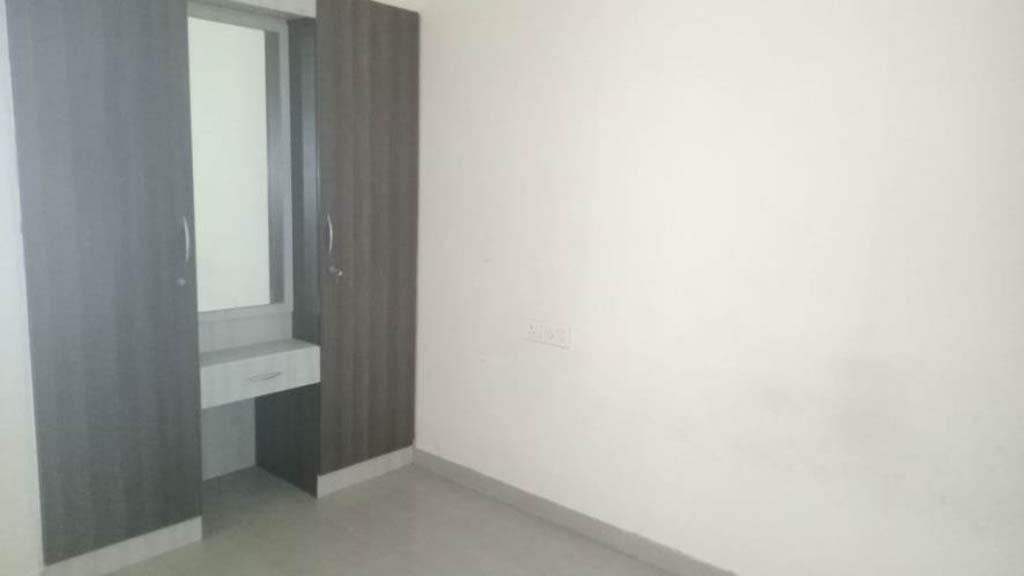 2 BHK Flat for sale in ROYAL TOWN, Located in a developing residential locality and about 1 km away from Mahindra City bus stop. Mahindra World City — photo 1