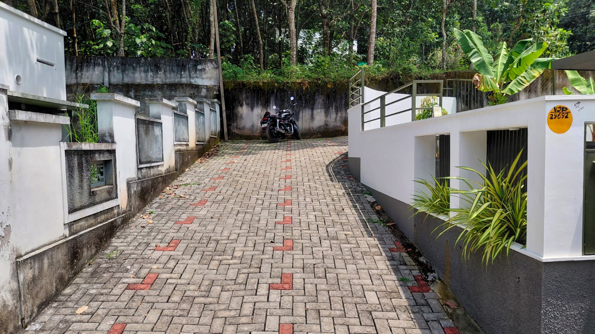 Individual House for sale in Side of the branch road into Cherunathu Kavu from Mallakuzhy junction in Attingal-Venjaramoodu road Edakkode — photo 22