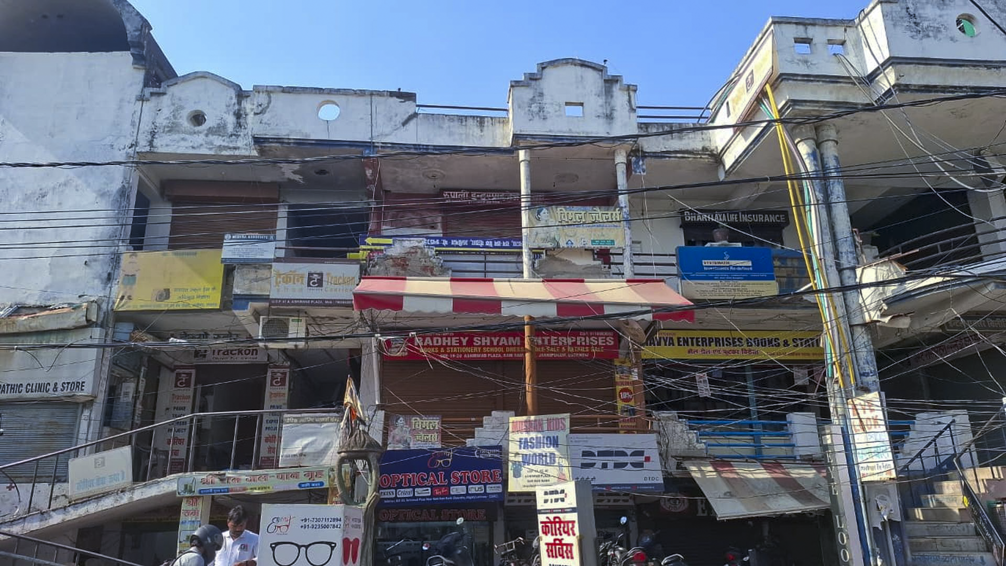 500 square feet Shops for sale in VIKAS NAGAR Lucknow — photo 4