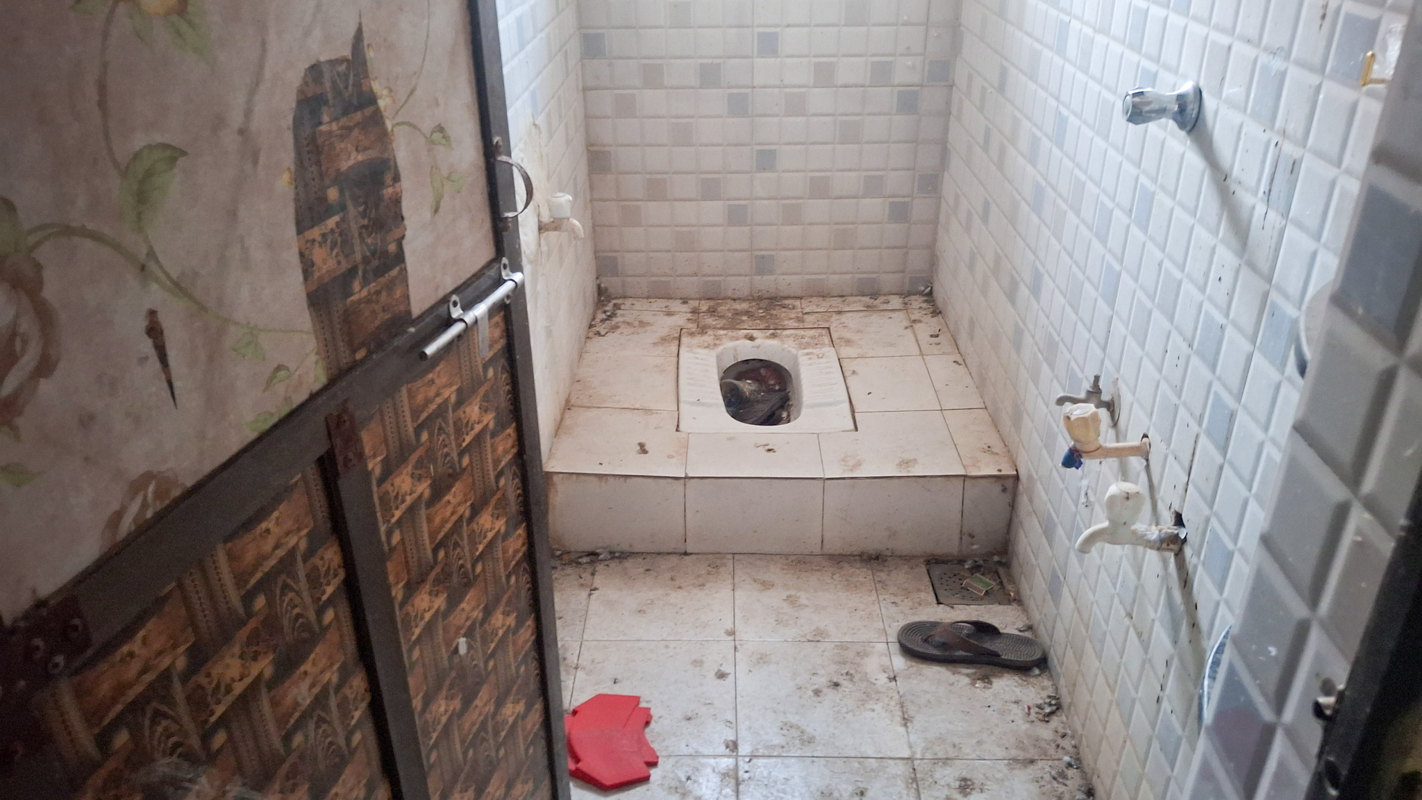 1 BHK Flat for sale in FATEMA FLATS, YAKUTPURA Vadodara — photo 8