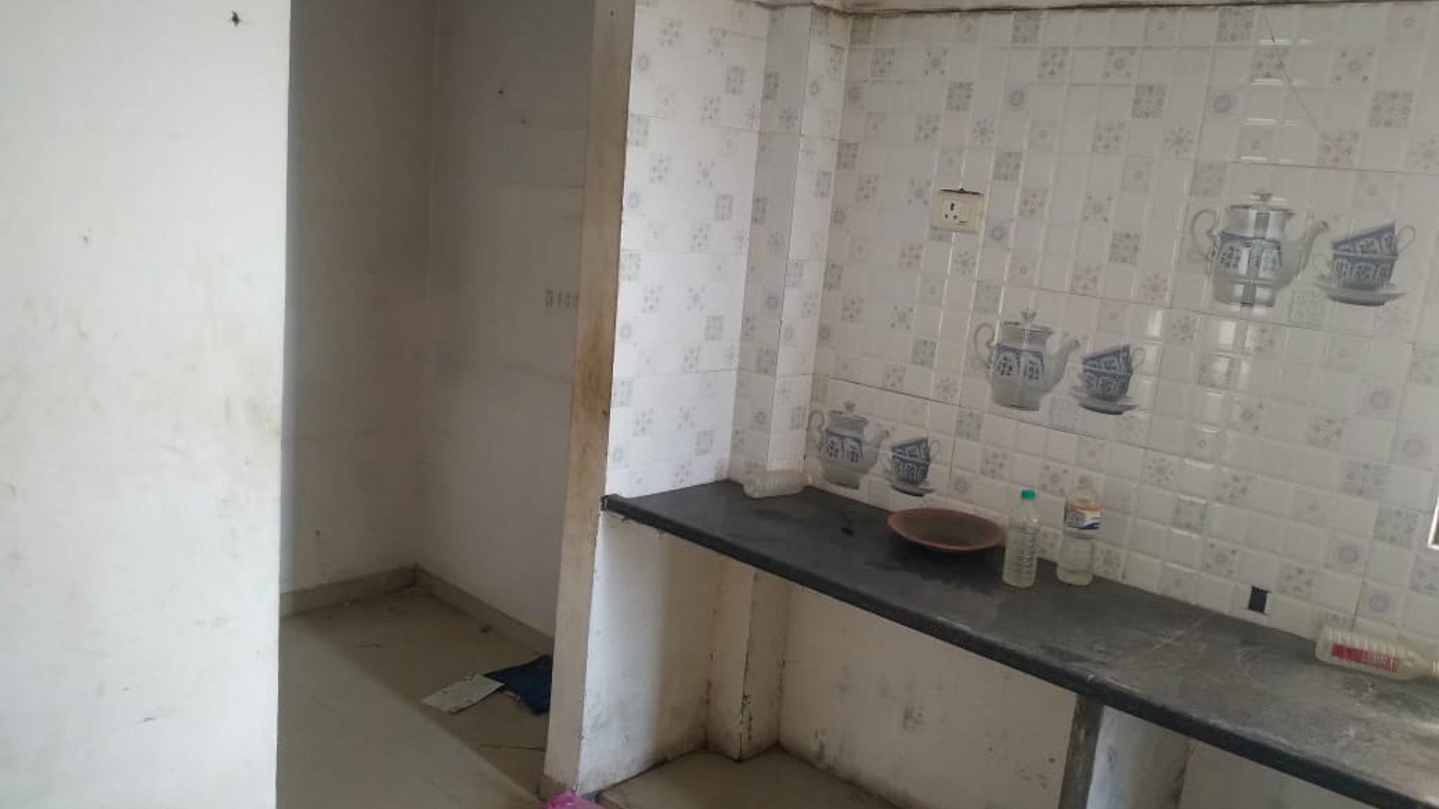 2 BHK Flat for sale in SAHAJANAND LANDMARK, SAYAJIPURA Vadodara — photo 1