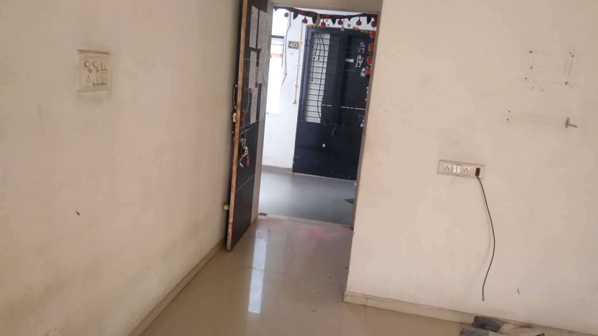 2 BHK Flat for sale in SAHAJANAND LANDMARK, SAYAJIPURA Vadodara — photo 2