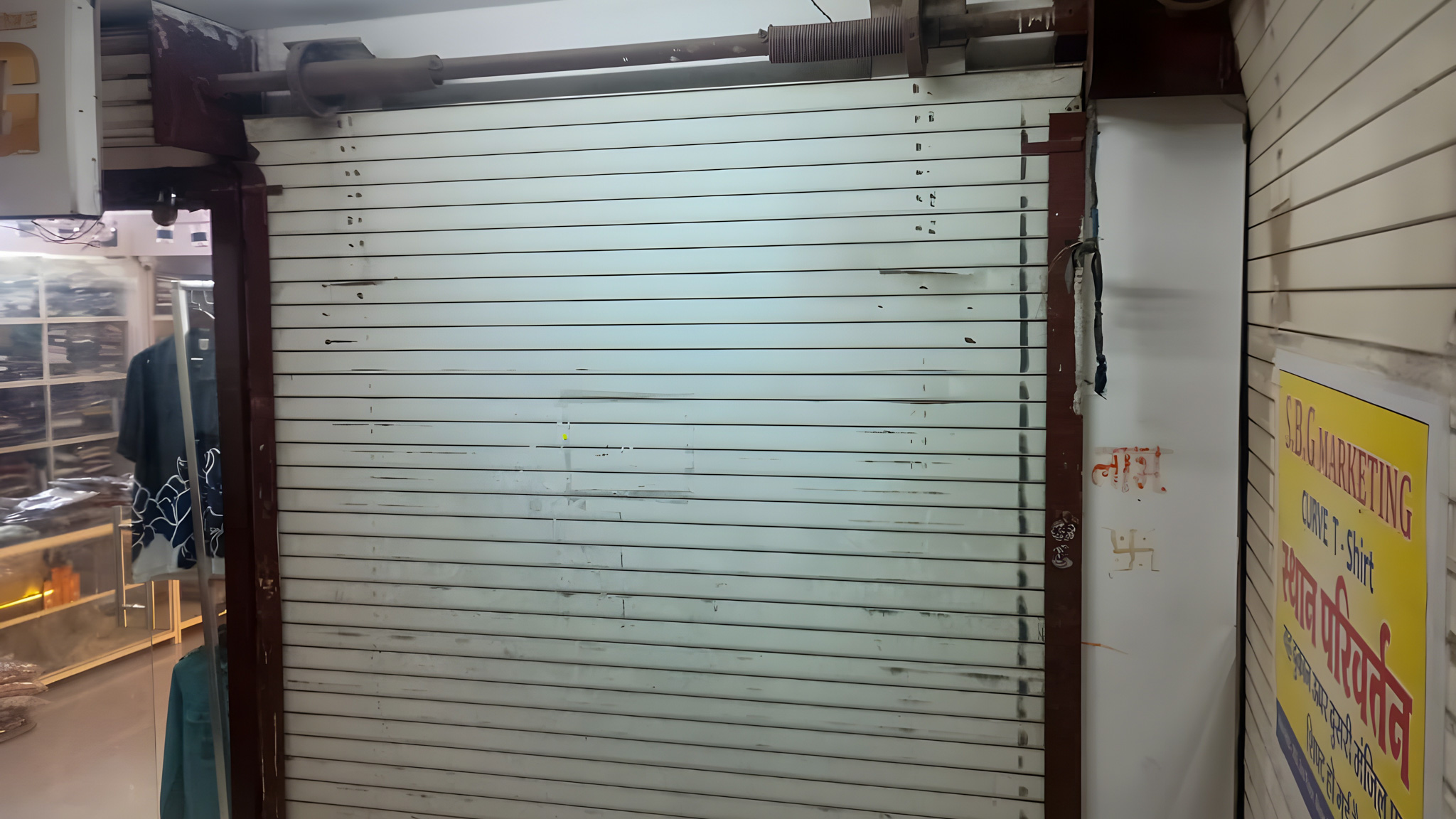 875 square feet Office for sale in MANIK CHOWK Indore — photo 1