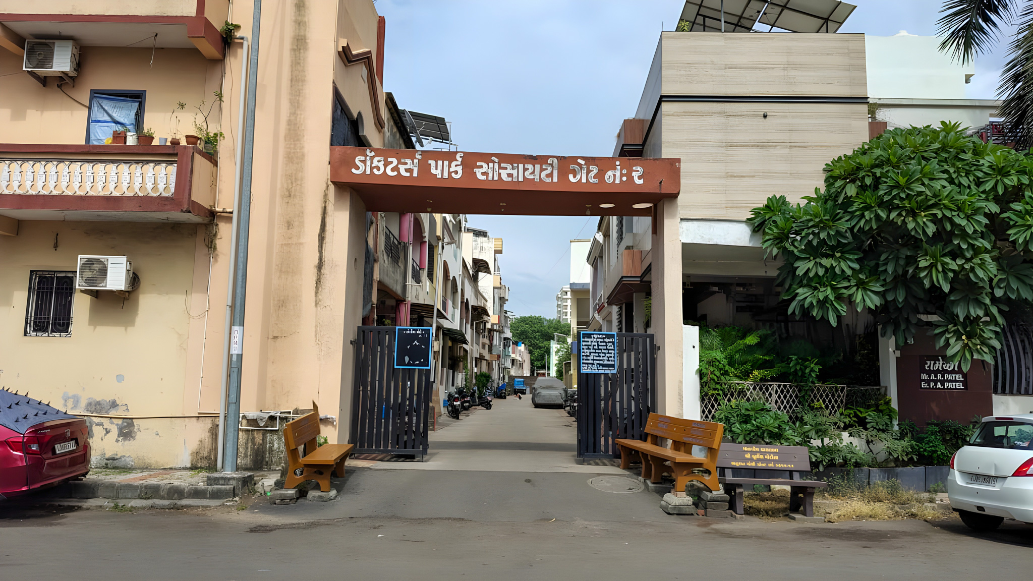 1050 square feet Individual House for sale in DOCTOR PARK , Near Subhash Garden Surat — photo 4