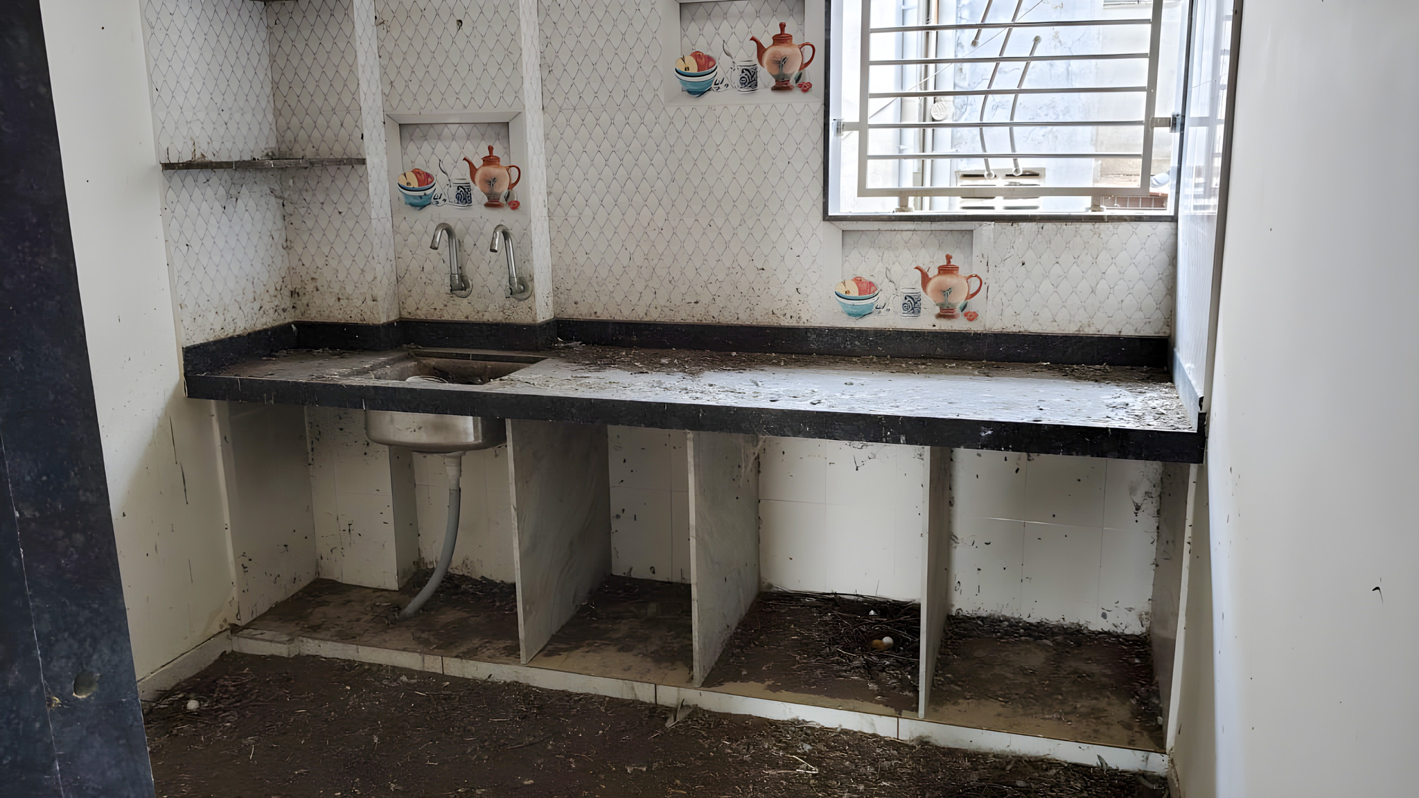 1050 square feet Individual House for sale in DOCTOR PARK , Near Subhash Garden Surat — photo 6