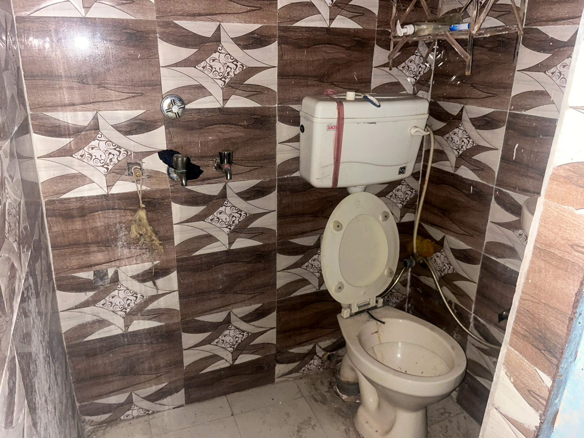 360 square feet Flat for sale in Ghaziabad — photo 9
