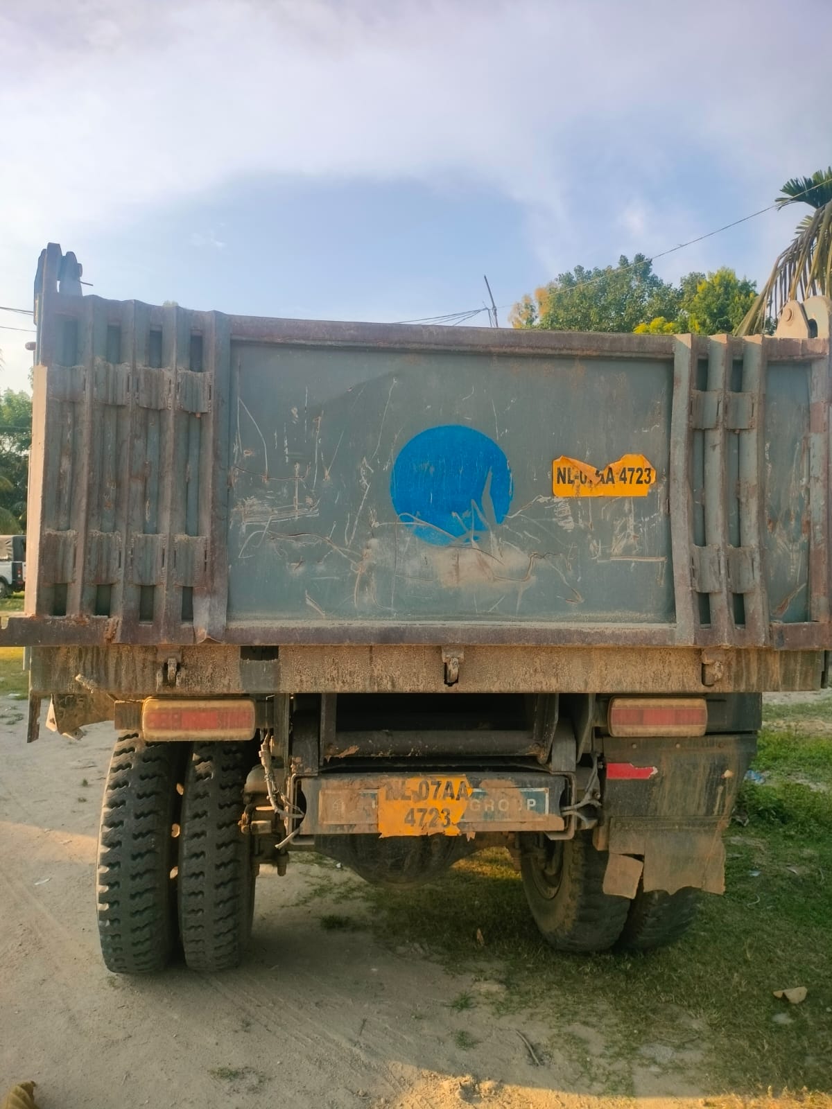 2023 Ashok Leyland AVTR 3520 8x2 Tipper Tipper 127000 km 3 years for sale in Kaziranga Parking Yard Numaligarh Refinery Township — photo 2