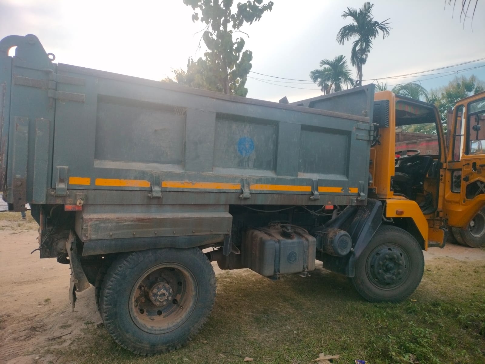 2023 Ashok Leyland AVTR 3520 8x2 Tipper Tipper 127000 km 3 years for sale in Kaziranga Parking Yard Numaligarh Refinery Township — photo 6