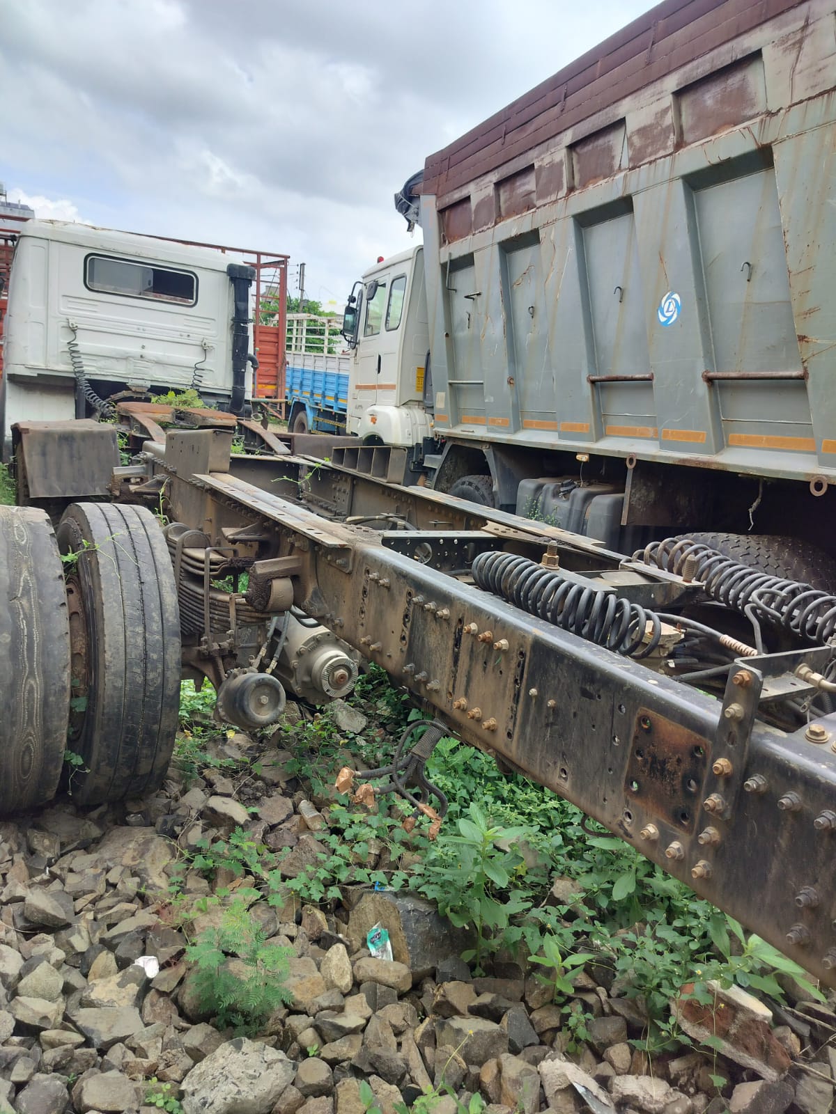 2023 Ashok Leyland UM4225 / 66 H CC BS VI Truck 50000 km 3 years for sale in CHAMAT YARD WATHODA NAGPUR Nagpur — photo 4