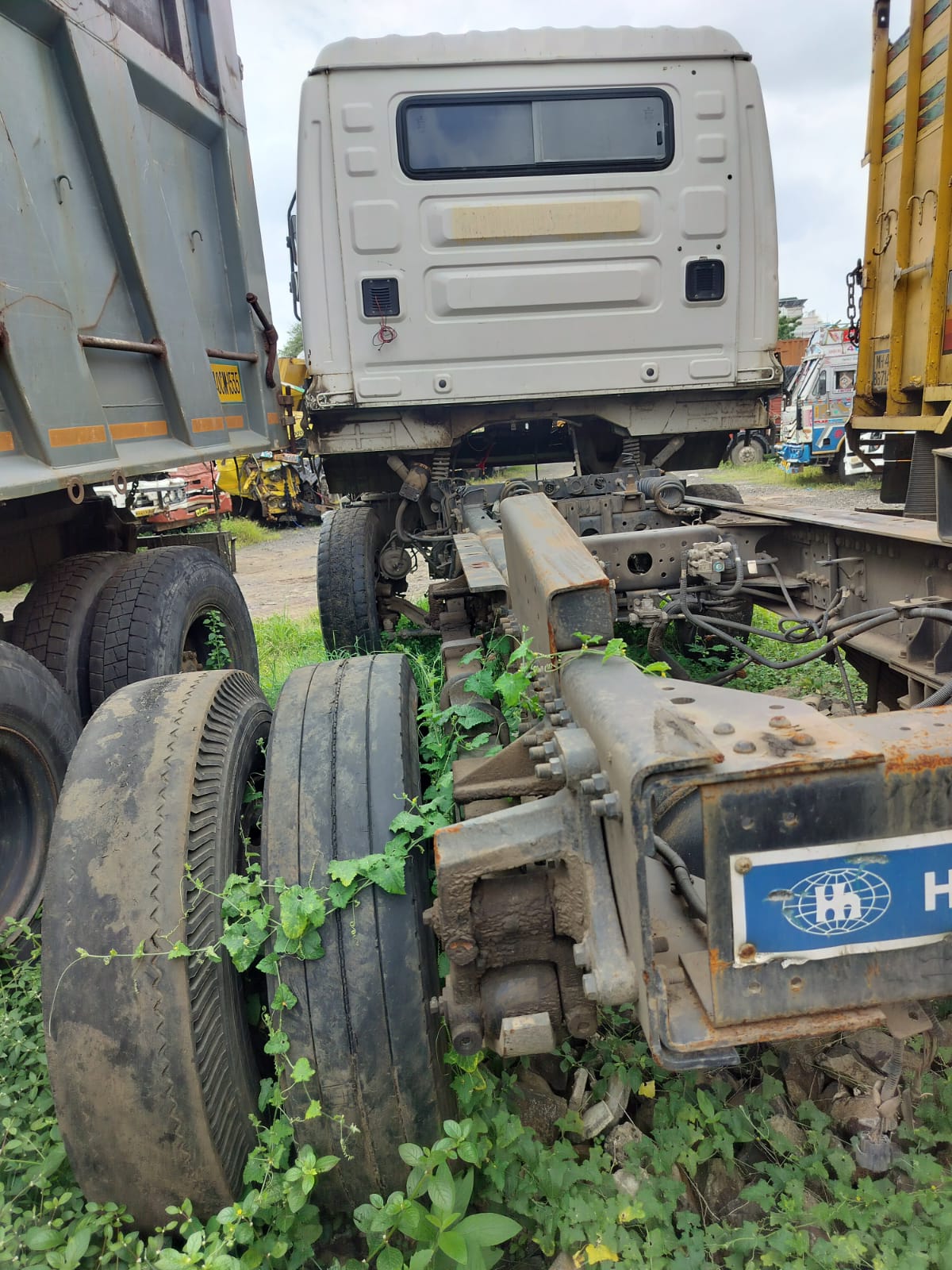 2023 Ashok Leyland UM4225 / 66 H CC BS VI Truck 50000 km 3 years for sale in CHAMAT YARD WATHODA NAGPUR Nagpur — photo 2