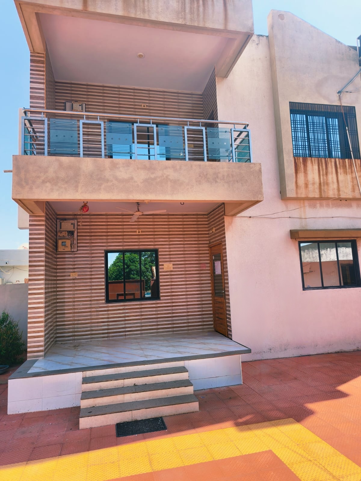 300.96 square meter Individual House for sale in MORVI Morbi — photo 2
