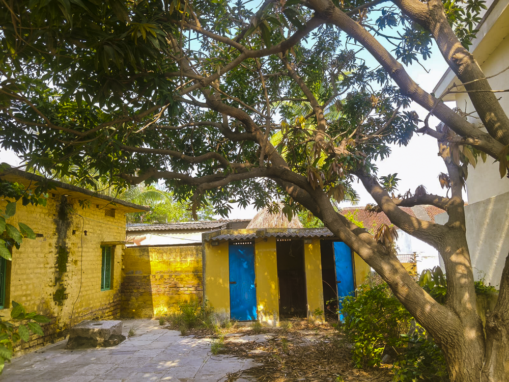2 BHK Flat for sale in NEAR RAMALAYAM, ANKIREDDYPALEM Guntur
