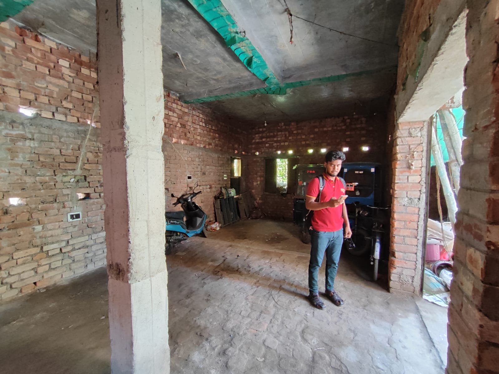 Individual House for sale in Berhampore